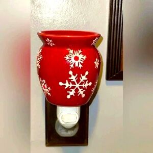 Scentsy Home Plug In Fragrance Wax Warmer Red Snowflake Winter Seasonal Holiday